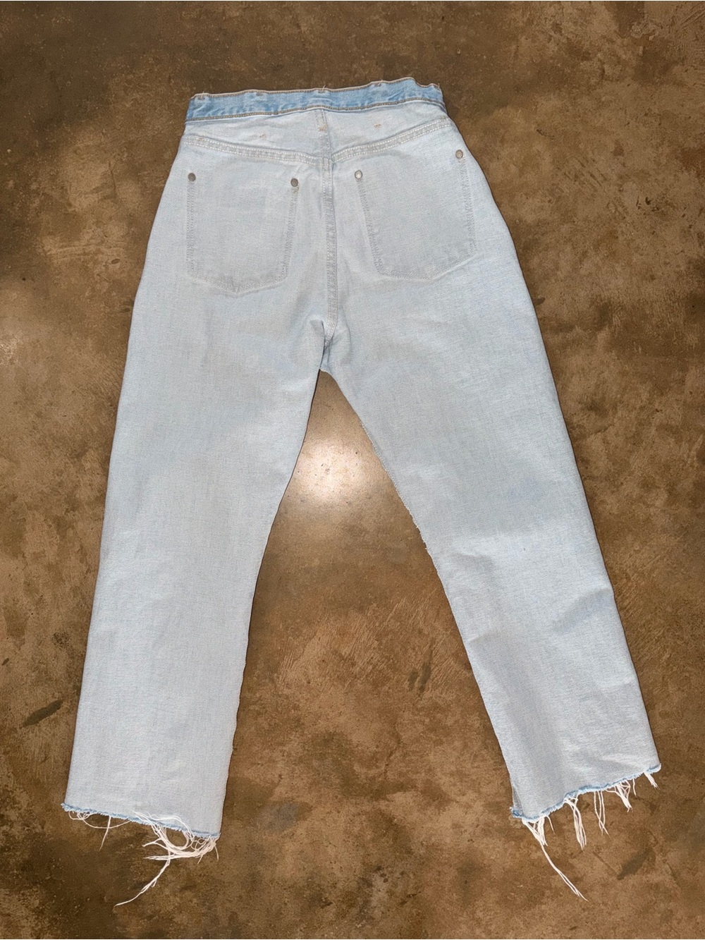 Wrangler Light Wash High Rise Crop Jeans Raw Hem Size 5 - Picture 9 of 10